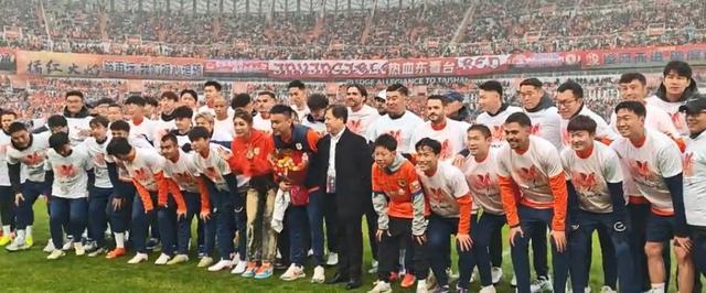 华体会官网-韩鹏祝福张弛：“上半场”结束，“下半场”同样精彩，送战友